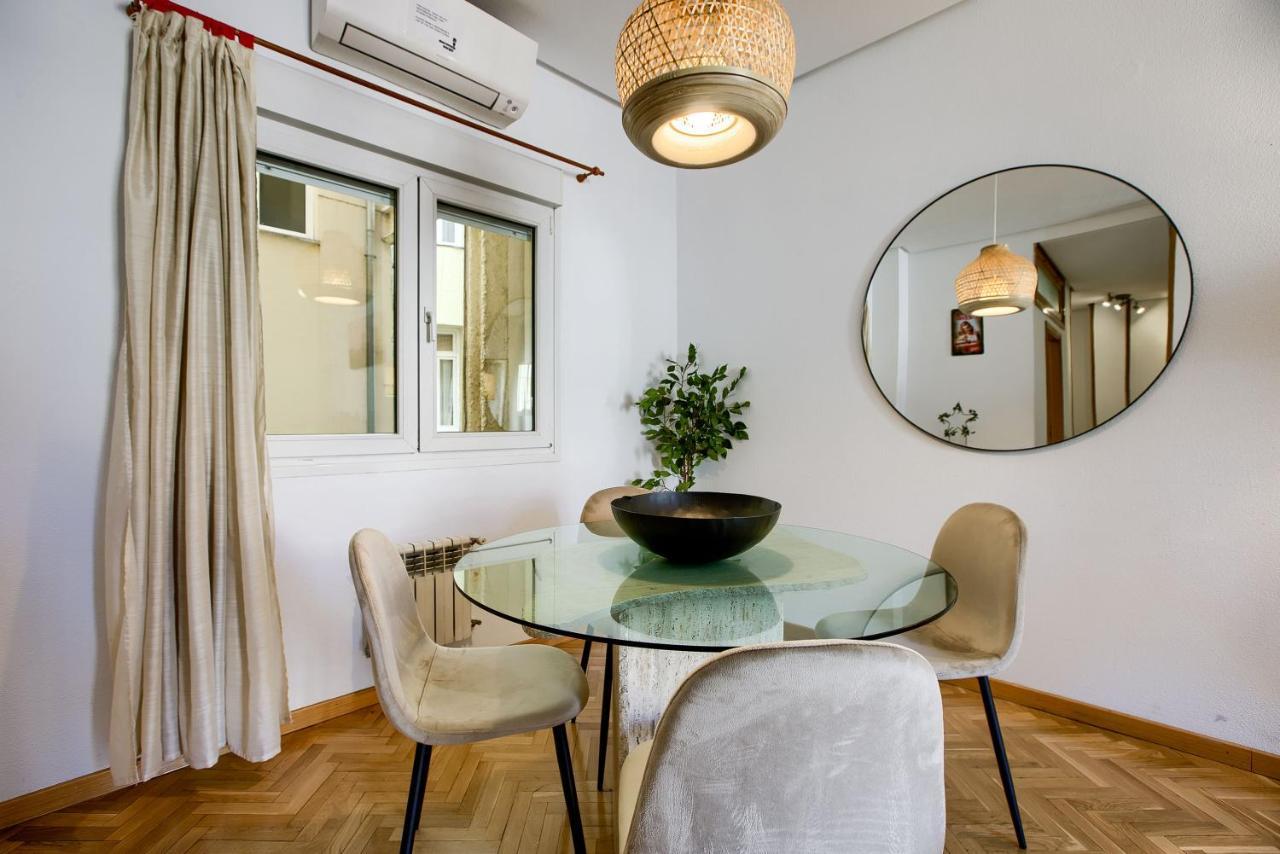 Charming Elegant Gran Via Apartment Мадрид Екстериор снимка